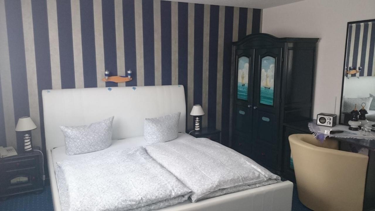 Landhotel Ostseetraum & Fewo روستوك المظهر الخارجي الصورة
